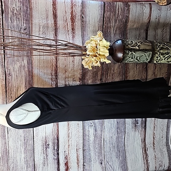 NEW i.e. PETITE BLACK LINED SLEEVELESS CICKTAIL DRESS - Picture 5 of 13